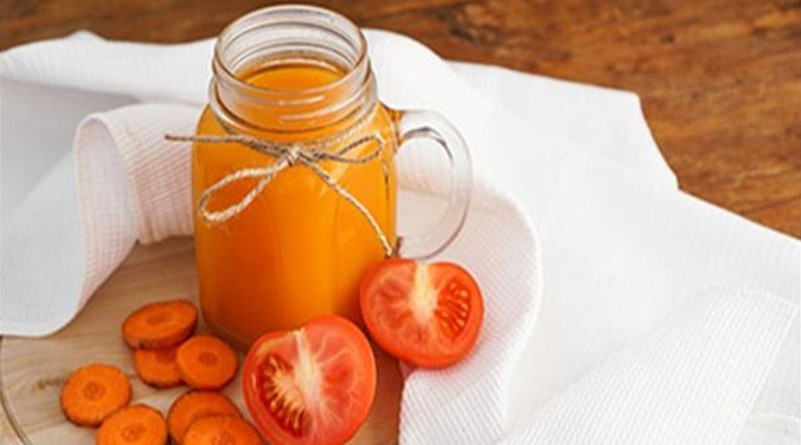 فوائد مذهلة لعصير الطماطم بالجزر.. هيخلصك من الدهون في دقايق