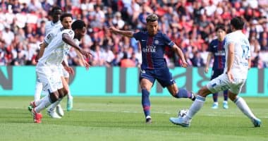 بي إس جي ضد لوريان.. التعادل 11 فى الشوط الأول فيديو