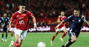 بن شرقى يسجل ثالث أهداف الأهلى فى مرمى إنبى بالدورى المصرى.. صور