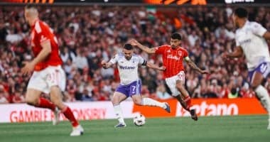 فوز نوتينجهام وبراجا على أستون فيلا وفرايبورج فى نصف نهائى الدورى الأوروبى