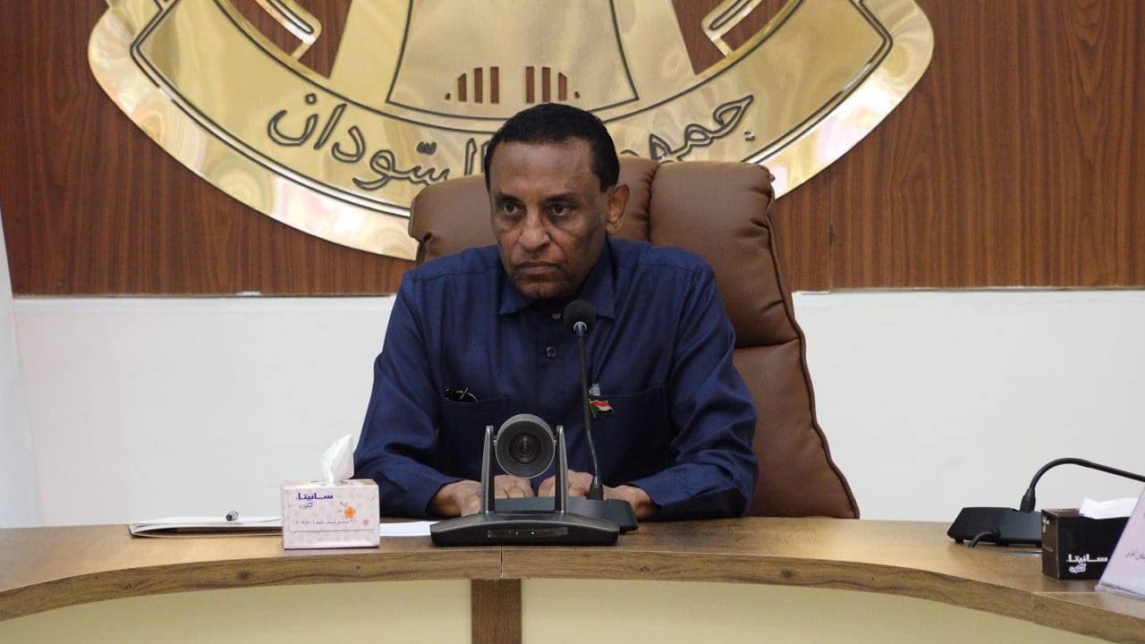 رئيس الوزراء يرتب لأكبر تعديلات وإقالات في الحكومة