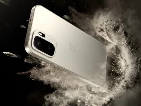 OnePlus تطلق هاتف Ace 6 Ultra بأداء رائد وبطارية كبيرة وسعر اقتصادي