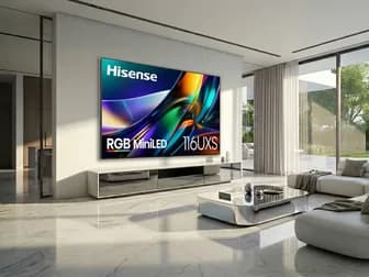 الكشف رسميا عن تلفاز Hisense 116UXS RGBX MiniLED الرائد الجديد