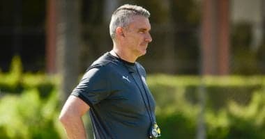 الوداد يقترب من إقالة باتريس كارتيرون