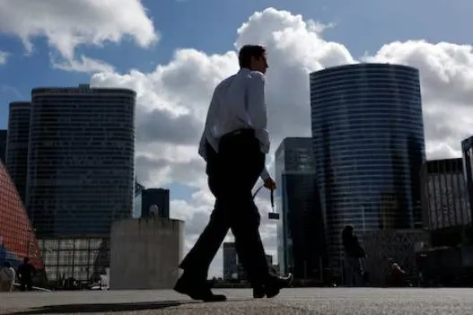 تسارع إقراض الشركات في منطقة اليورو رغم تراجع المعنويات بسبب الحرب