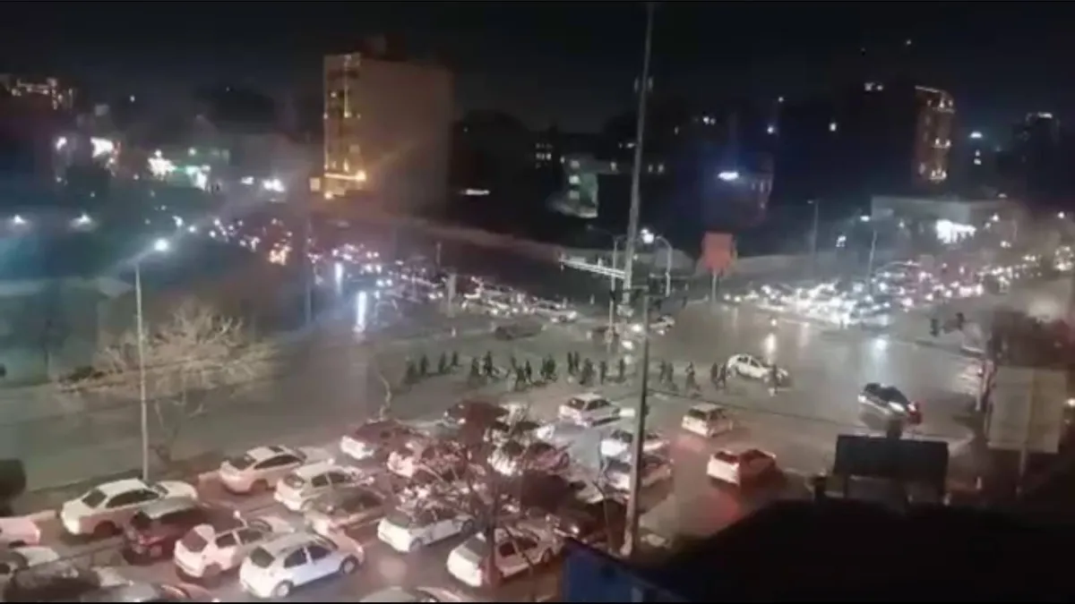 إيران على وقع الإضرابات والاحتجاجات