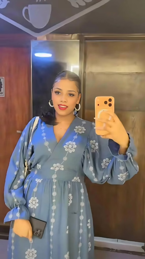 شاهد بالفيديو.. ظهرت بسيارتها الفارهة الجديدة بالقاهرة.. التيكتوكر السودانية سحر كوكي تثير الجدل بسبب الثروة الطائلة التي جمعتها في مصر خلال فترة وجيزة