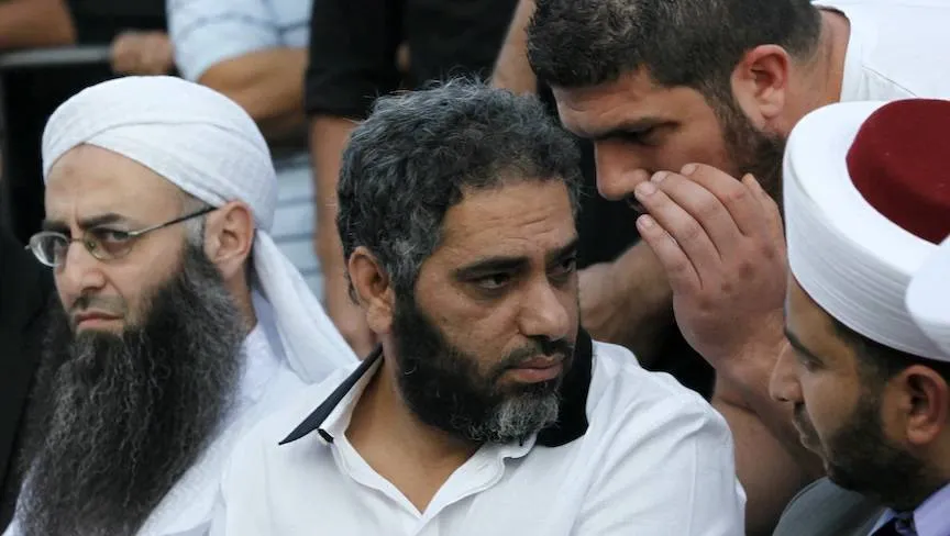 القضاء اللبناني يبرئ فضل شاكر من دعوى قتل