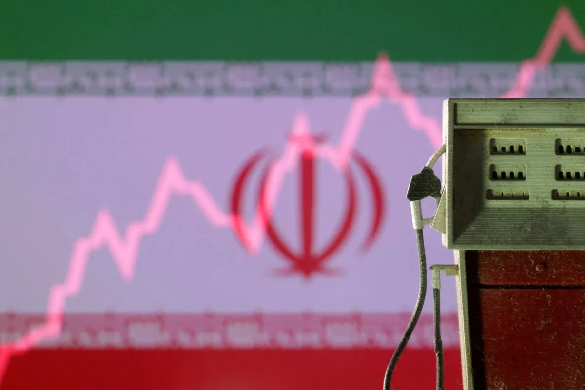 Analysts Say Iran is Drowning in its Own Oil