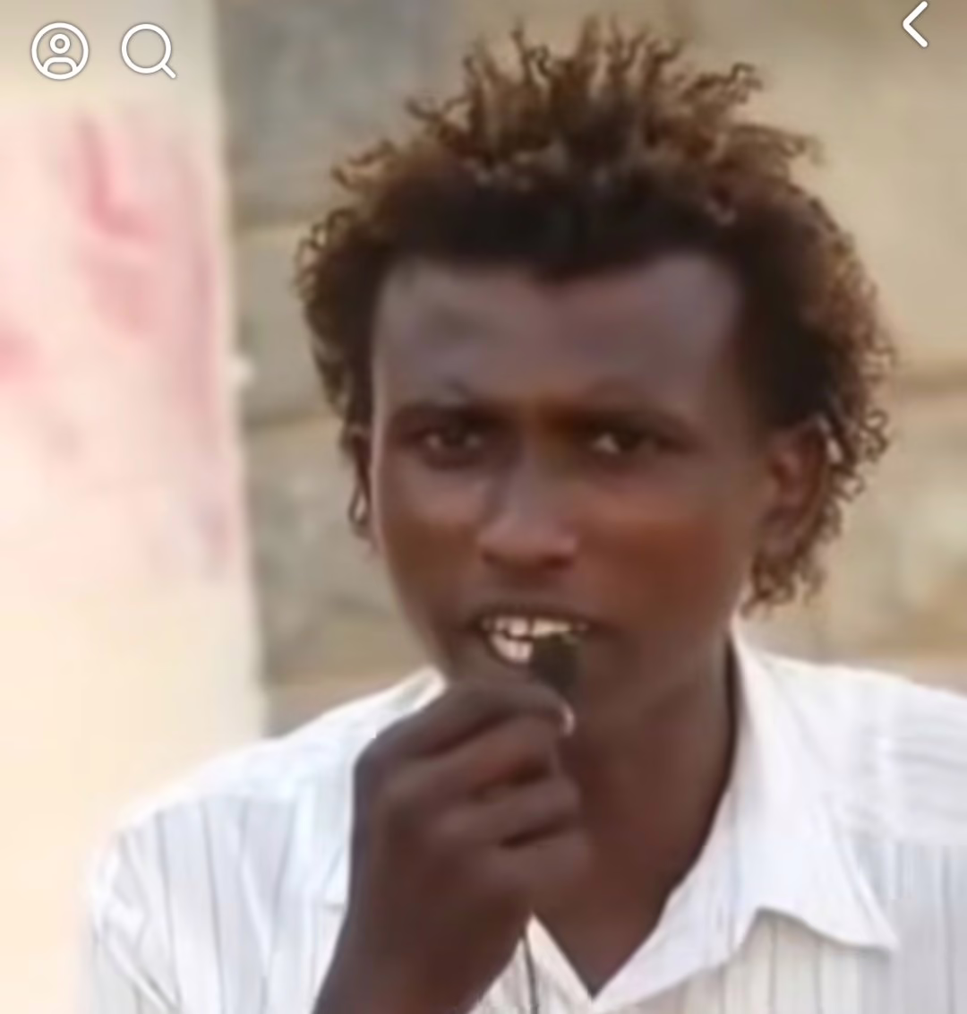 شاهد بالفيديو.. شيخ بدران يقدم محاضرة دينية لجنود المليشيا بعنوان العرق دساس: الزواج ما قسمة ونصيب لذلك تزوجوا النساء الجميلات وأبعدوا من الفلوليات وربنا وصف الأشاوس بالجمال