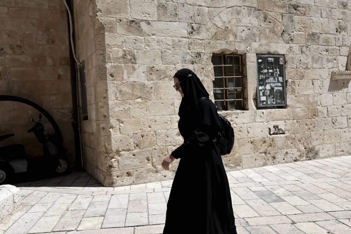 الشرطة الإسرائيلية تعتقل رجلا بعد الاعتداء على راهبة في القدس