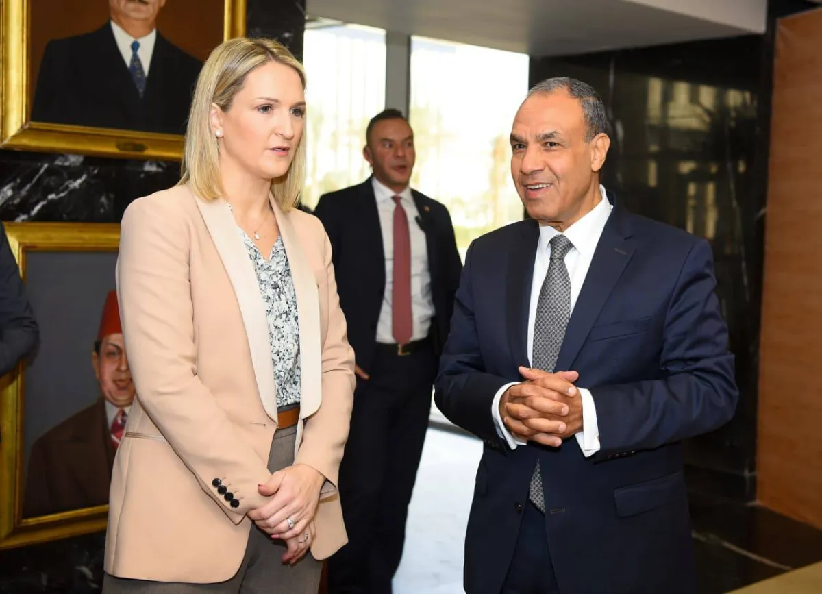 وزيرة خارجية آيرلندا تزور معبر رفح... ومصر تصر على فتح الاتجاهين