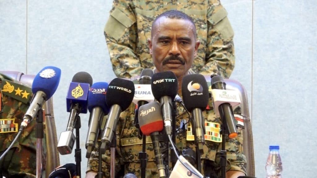 قائد منشق عن ميليشيا الدعم السريع يفجر مفاجأة