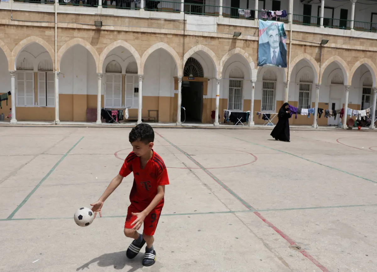 مدرسة في قلب بيروت تحولت إلى مأوى جراء الحرب باتت بؤرة توتر اجتماعي