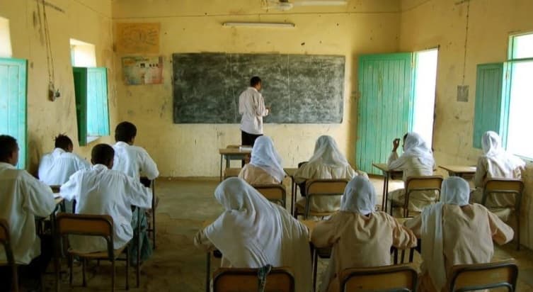 قرار مفاجئ بشأن المدارس في هذه الولاية  