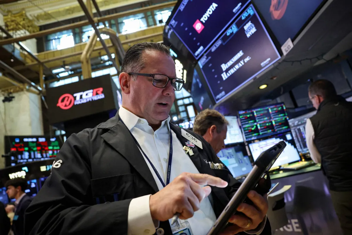 الأسواق العالمية في مهب التوترات بين صراع إيران وأزمة الذكاء الاصطناعي