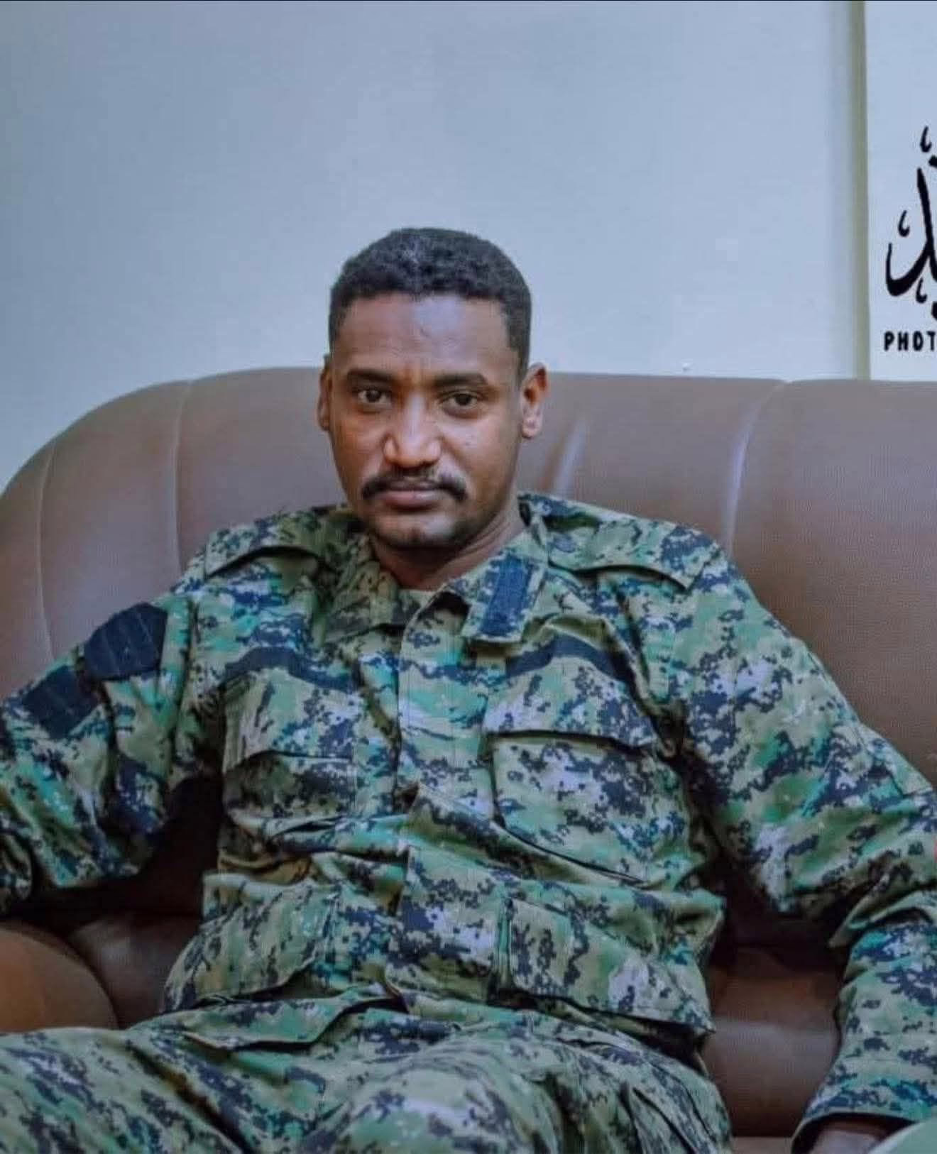 بالصور.. شاهد كيف تحول منزل عزام كيكل بعد أن دمرته مسيرة تابعة للدعم السريع وهم بداخله