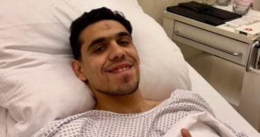 محمد حمدي يجري جراحة ناجحة في الرباط الصليبي بألمانيا ..صور