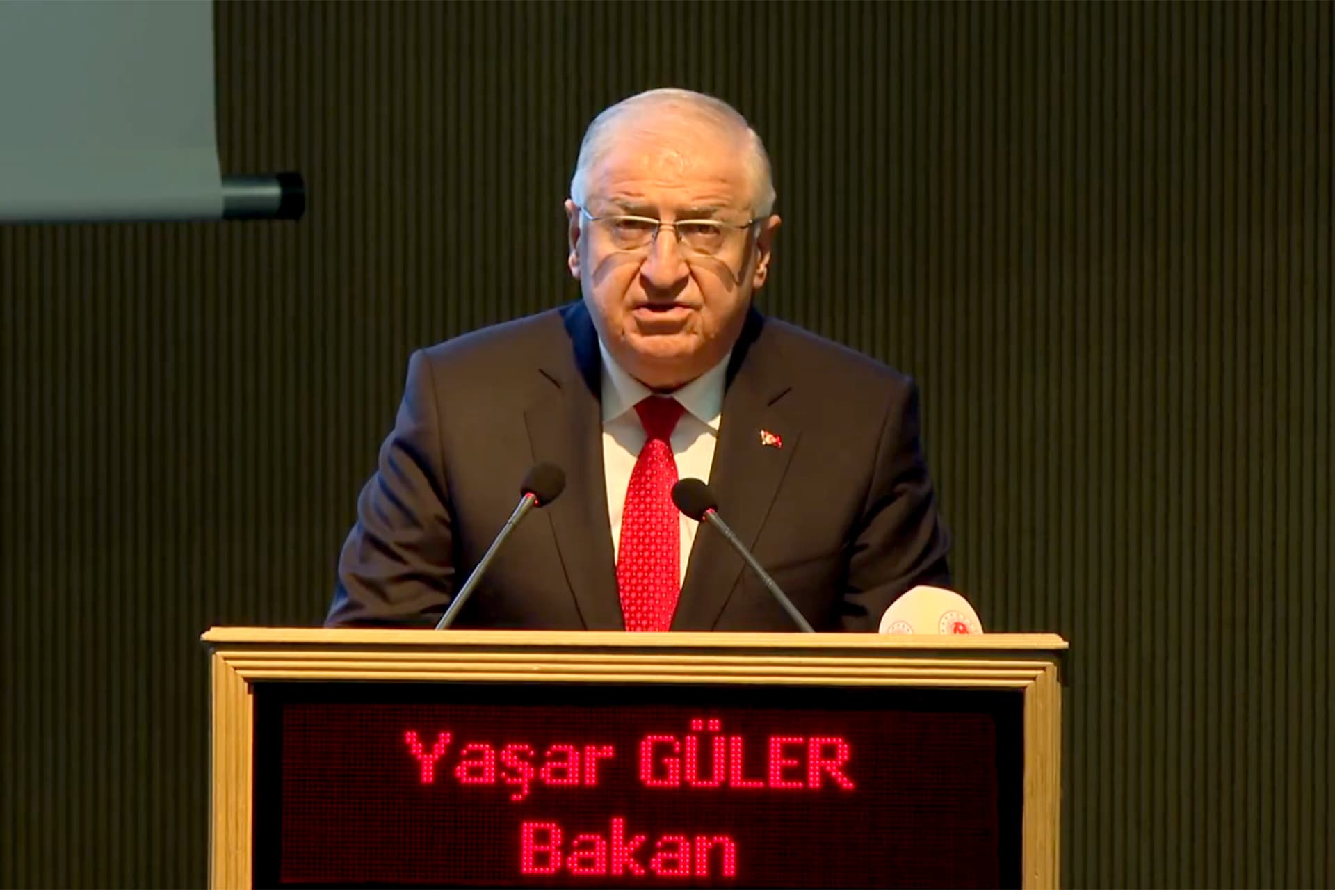 بما يشمل سوريا.. أنقرة تطلب من جميع الفصائل الكردية تسليم سلاحها