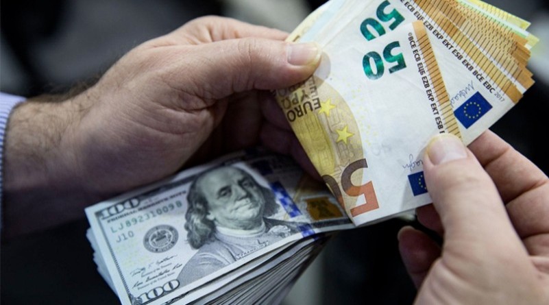 توقف بنكك يربك حسابات السودانيين بالخارج وارتفاع في سعر الدولار مقابل الجنيه السوداني 