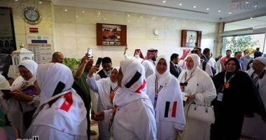 شاهد فرحة الحجاج المصريين لدى وصولهم مدينة رسول الله.. فيديو020 شاهد فرحة الحجاج المصريين لدى وصولهم مدينة رسول الله.. فيديو