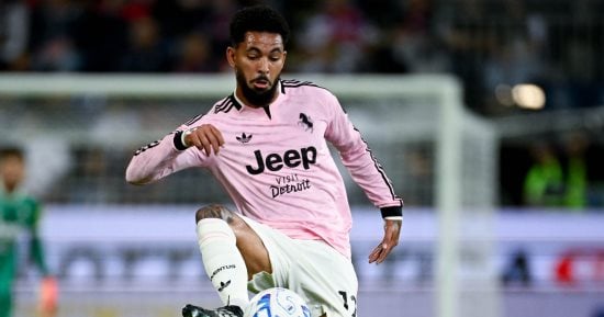 يوفنتوس يتعادل مع كالياري 11 ويشعل صدارة الدوري الإيطالي