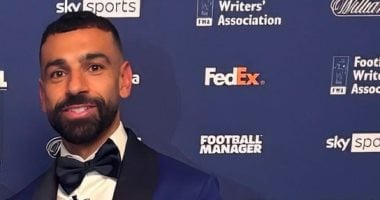 محمد صلاح يتسلم جائزة أفضل لاعب فى الدوري الإنجليزي من رابطة الكتاب فيديو020 محمد صلاح يتسلم جائزة أفضل لاعب فى الدوري الإنجليزي من رابطة الكتاب فيديو