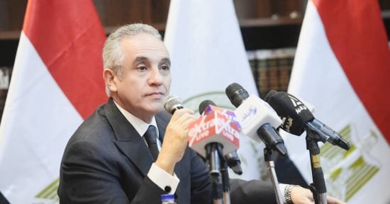 يطبق 1 أكتوبر.. وزير العدل يصدر قرارا بتنظيم إعلان المتقاضين هاتفيا وإلكترونيا