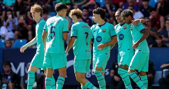 برشلونة يطارد إنجازا تاريخيا أمام راسينج فى الدورى الإسبانى