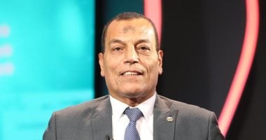 ناصر عباس يعلق على طرد الحكم الرابع لرمضان صبحي وماييلي: تجاوز للصلاحيات