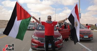 علم فلسطين يظهر في احتفالية استقبال بعثة منتخب مصر بالعلمين.. صور
