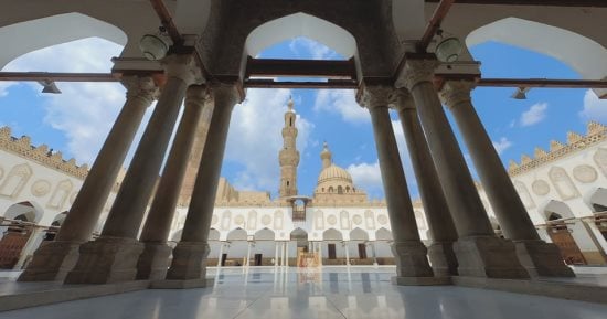 الأزهر يدين جريمة تمزيق المصحف بنيويورك على يد متطرف يمينى