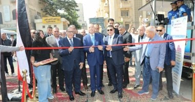 محافظ القاهرة يفتتح سوق اليوم الواحد بحي وسط بتخفيضات تصل لـ 20