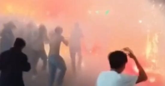 مقتل 10 وإصابة 64 آخرين إثر انفجار ألعاب نارية خلال مهرجان بالمكسيك.. فيديو