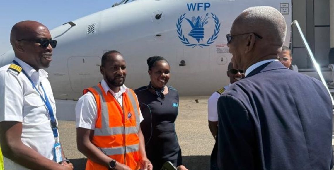 هبوط أممي في مطار الخرطوم هل فتحت الرحلة الإنسانية باب التفاهم بين الجيش والدعـ.ـم السريع