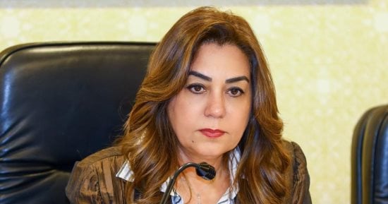وزيرة التنمية المحلية: إلزام المحلات بتوفير حاويات للمخلفات لمنع إلقائها بالشوارع