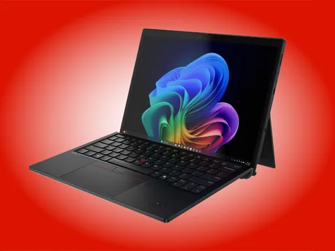 لينوفو تؤكد تفاصيل جديدة لجهازها القادم من فئة 2in1 عالميا لمنافسة Surface Pro 12 مع معالجات Intel Panther Lake وذاكرة 64 GB