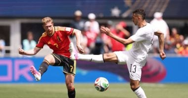 أحمد فتوح يتلقى البطاقة الصفراء فى مواجهة بلجيكا بكأس العالم.. صور