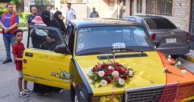 تاكسي جديد لسائق الإسكندرية المتضرر في العاصفة.. والمحافظ يطمئن على صحته020 تاكسي جديد لسائق الإسكندرية المتضرر في العاصفة.. والمحافظ يطمئن على صحته