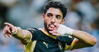رغم ثنائية أتلتيكو.. نيوكاسل ينافس برشلونة وتوتنهام على ضم مرموش