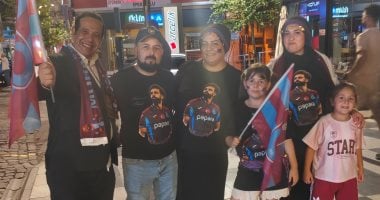 محمد صلاح يتصدر عناوين الصحف التركية وقميصه يشعل الأسواق.. فيديو وصور