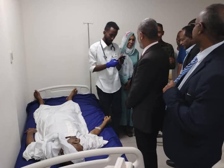 وزير الصحة يقف على عمل مركز مناظير الجهاز الهضمي في مدني ويعد بالدعم020 وزير الصحة يقف على عمل مركز مناظير الجهاز الهضمي في مدني ويعد بالدعم