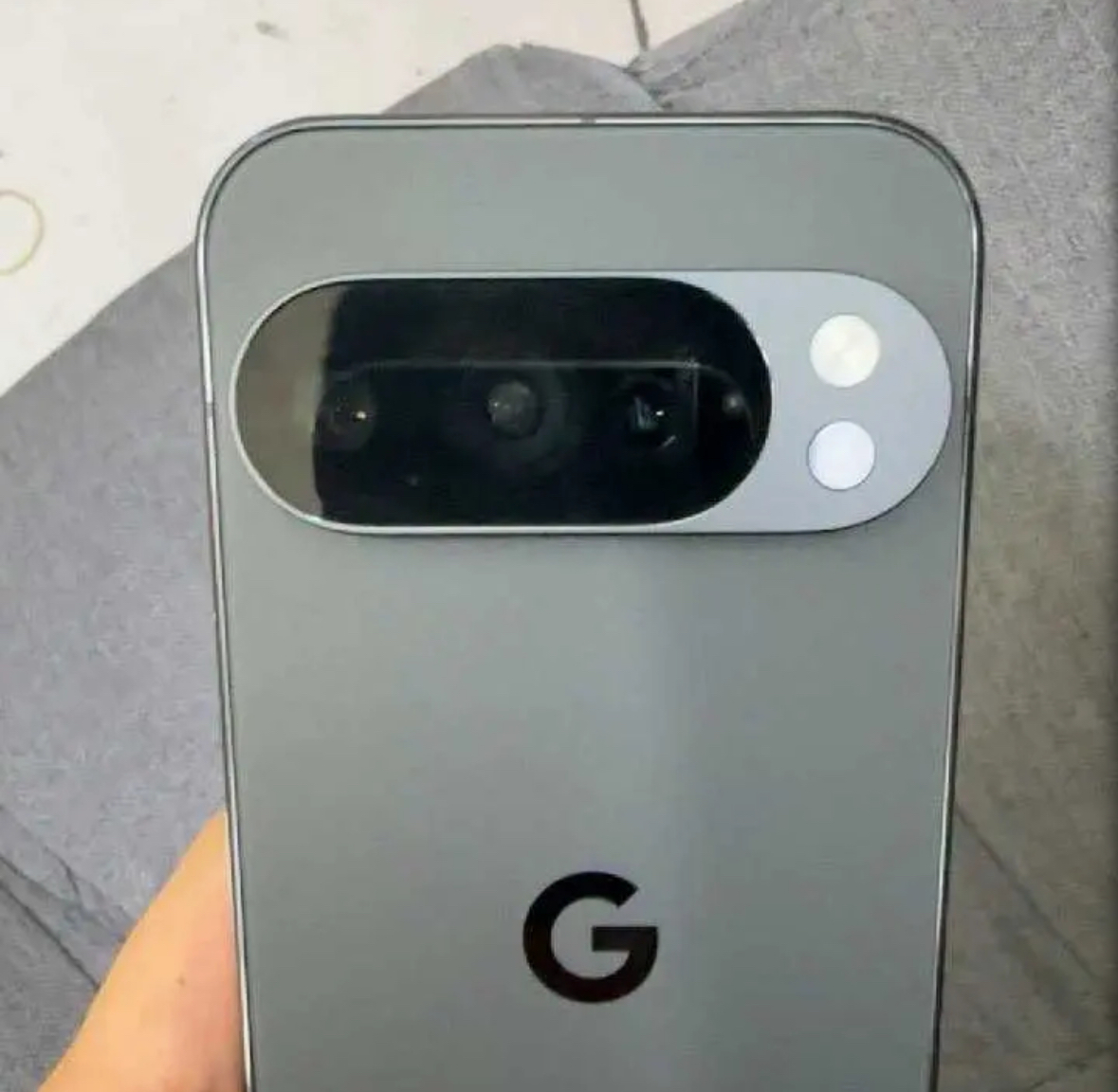 جوجل تؤجل حدث Pixel Superfans بعد عرض تشويقي وسط شائعات عن لمحة أولى لهاتف Pixel 10020 جوجل تؤجل حدث Pixel Superfans بعد عرض تشويقي وسط شائعات عن لمحة أولى لهاتف Pixel 10