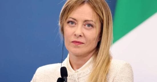 إيطاليا تقر مرسوما يحدد عدد الطلاب الأجانب ويحظر النقاب في المدارس