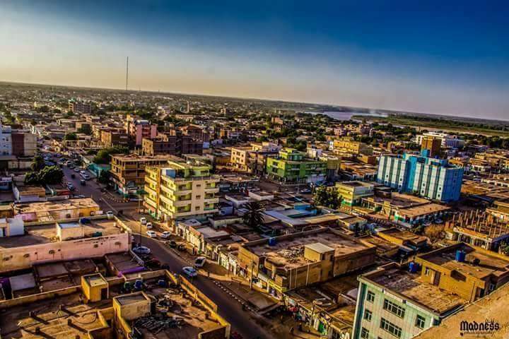 دقائق قبل الإفطار.. حدث مقلق يهز شارعا شهيرا في ود مدني