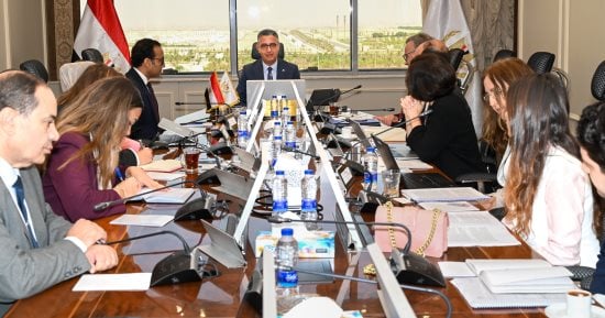 وزير التموين يبحث إنشاء وتطوير مركز متكامل للحبوب ومشروعات الأمن الغذائى
