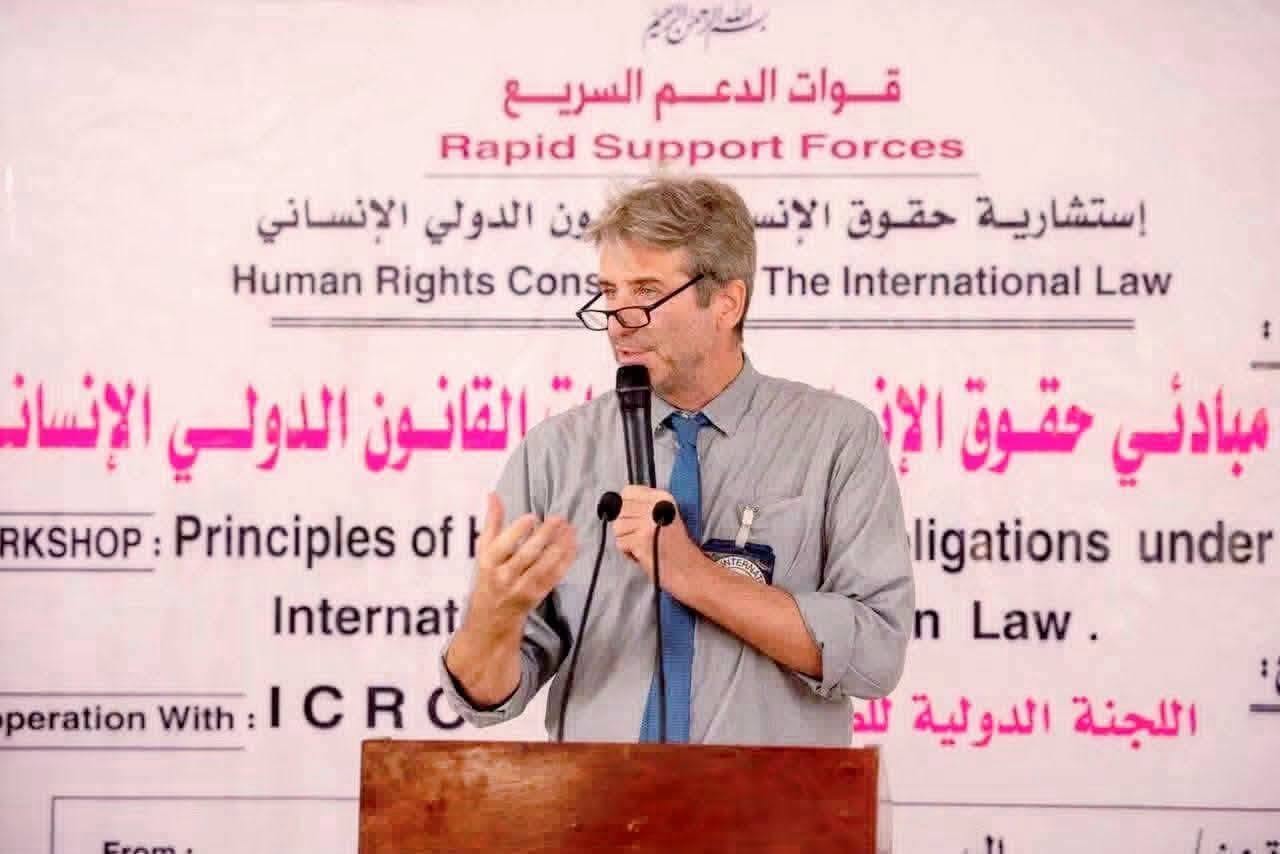 الصليب الأحمر: التعاون مع طرفي النزاع في التدريب لايعني الاعتراف السياسي