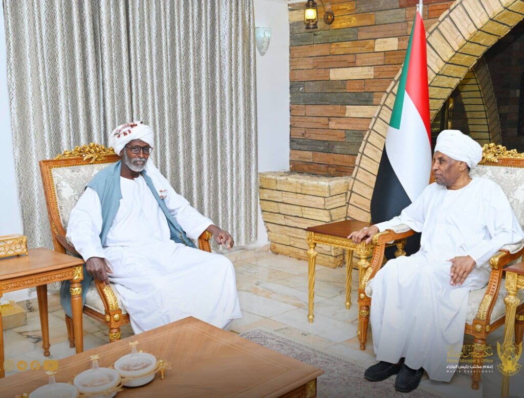 كامل إدريس يبحث مع الناظر ترك تعزيز النسيج الاجتماعي وقضايا المواطنين