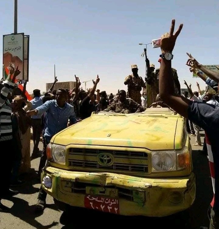 الجيش السوداني: نشر وحدات متخصصة مجهزة بتكنولوجيا مضادات المسيرات في مواقع مختلفة استهدفتها الهجمات الأخيرة020 الجيش السوداني: نشر وحدات متخصصة مجهزة بتكنولوجيا مضادات المسيرات في مواقع مختلفة استهدفتها الهجمات الأخيرة