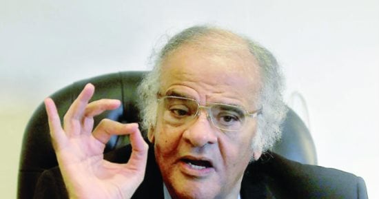 ممدوح عباس يحسم الجدل ويكشف حقيقة مكافآت القمة